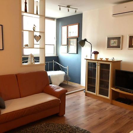 Appartamento Apartman Mera Zara Esterno foto