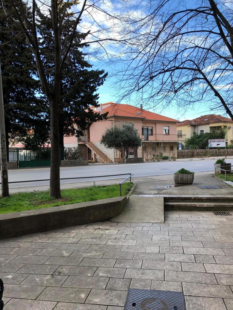 Appartamento Apartman Mera Zara Esterno foto