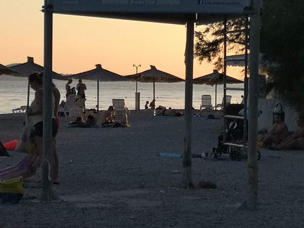 Appartamento Apartman Mera Zara Esterno foto